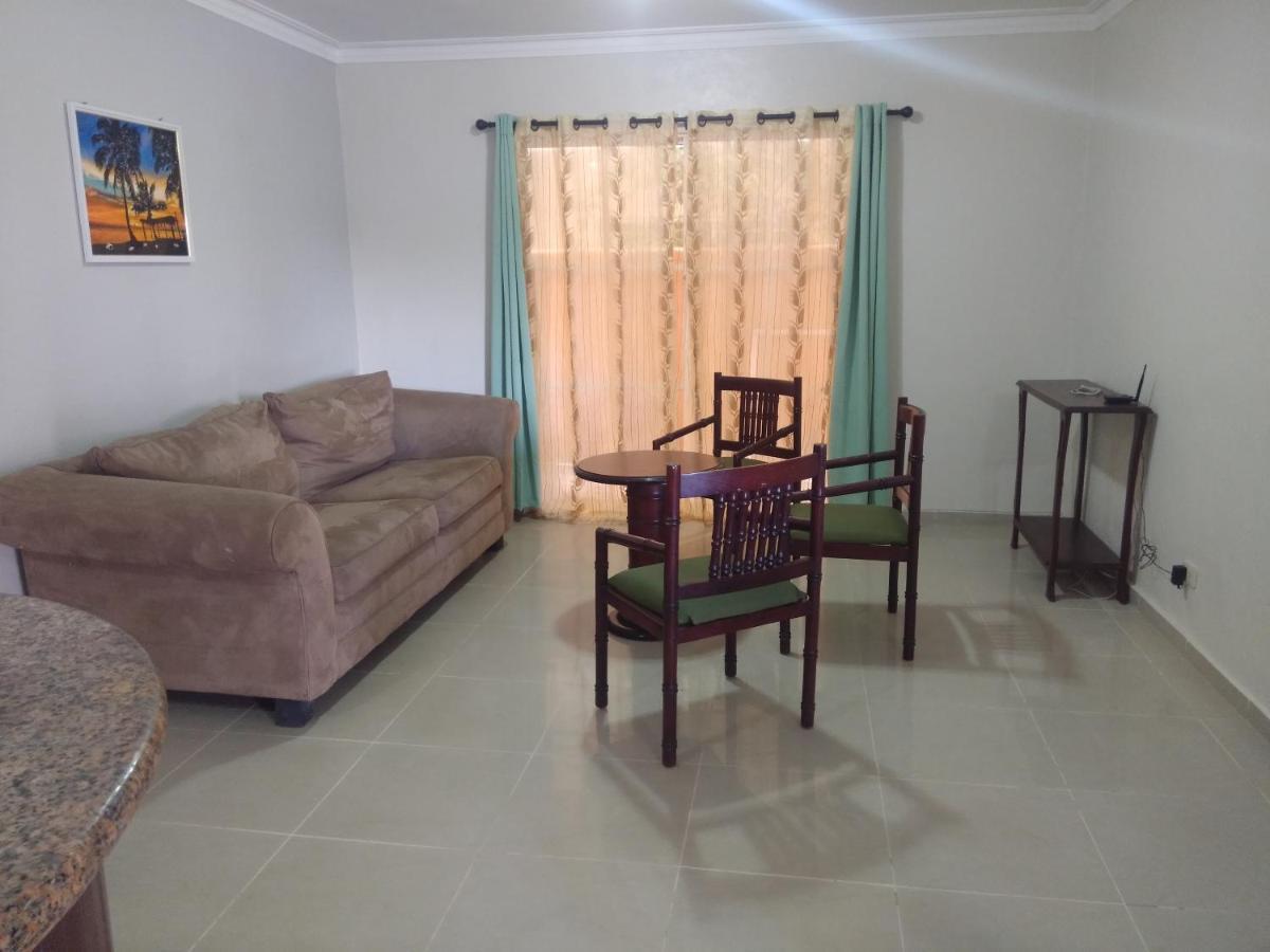 M & L Shared Apartment Πούντα Κάνα Εξωτερικό φωτογραφία